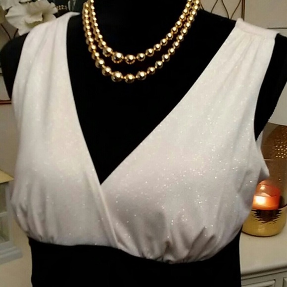 Black & White Dress - Picture 3 of 4